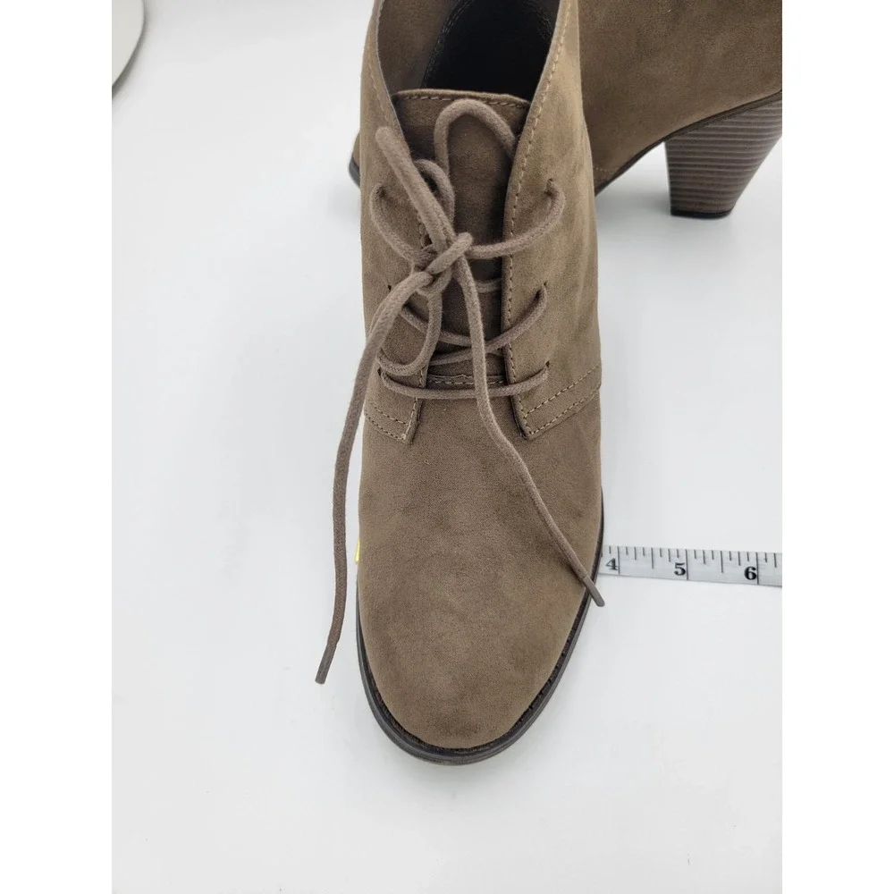 MIA Shawna Ladies Size 8 Brown Lace Up‎ Ankle Boots w/heel Faux Suede Fabric